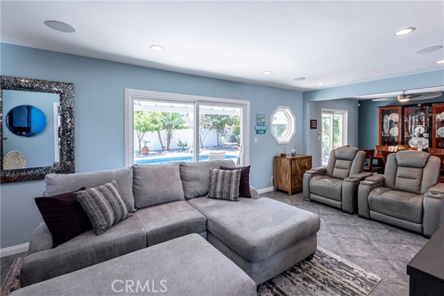 Detail Gallery Image 11 of 48 For 20854 Baltar St, Winnetka,  CA 91306 - 3 Beds | 2 Baths