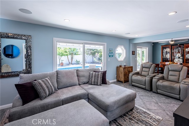 Detail Gallery Image 11 of 48 For 20854 Baltar St, Winnetka,  CA 91306 - 3 Beds | 2 Baths