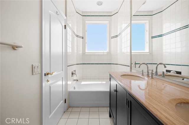 759 Foxkirk Road, Glendale CA: https://media.crmls.org/medias/e1ab207e-6569-4981-9354-44b9f0e6f3ab.jpg