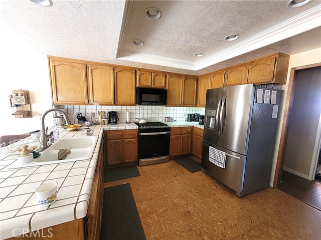 Detail Gallery Image 12 of 29 For 23677 Cahuilla, Apple Valley,  CA 92307 - 3 Beds | 2 Baths