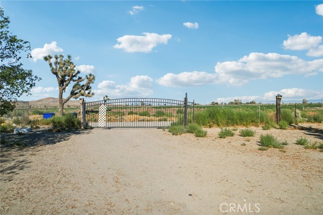 Detail Gallery Image 6 of 59 For 19478 Valle Vista Rd, Adelanto,  CA 92301 - 3 Beds | 2 Baths