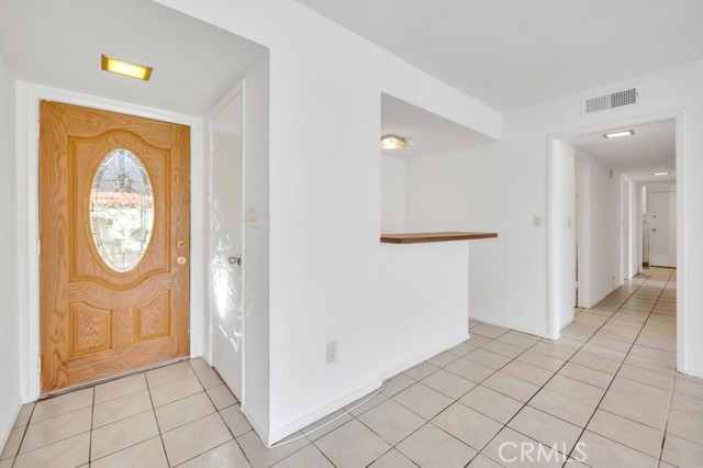 Detail Gallery Image 10 of 50 For 8100 Canby Ave #4,  Reseda,  CA 91335 - 2 Beds | 2 Baths