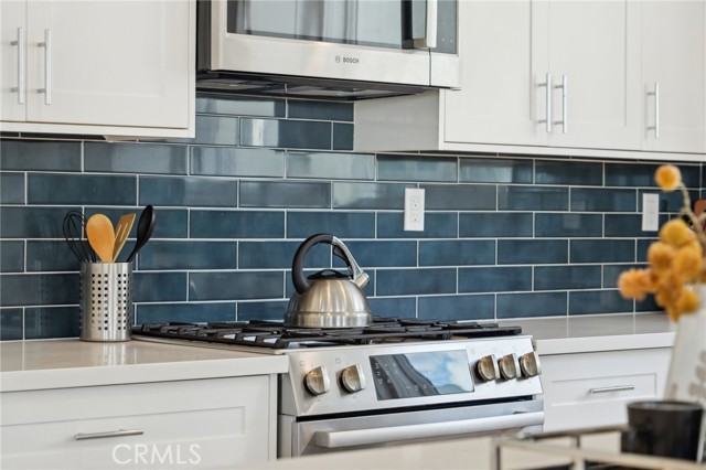 Detail Gallery Image 8 of 34 For 23228 Marigold Ave, Torrance,  CA 90502 - 4 Beds | 3/1 Baths