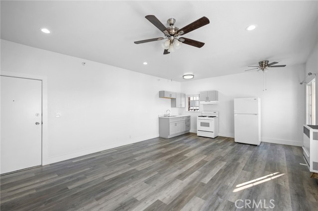 Detail Gallery Image 6 of 16 For 228 S Kenwood St #407,  Glendale,  CA 91205 - 0 Beds | 1 Baths