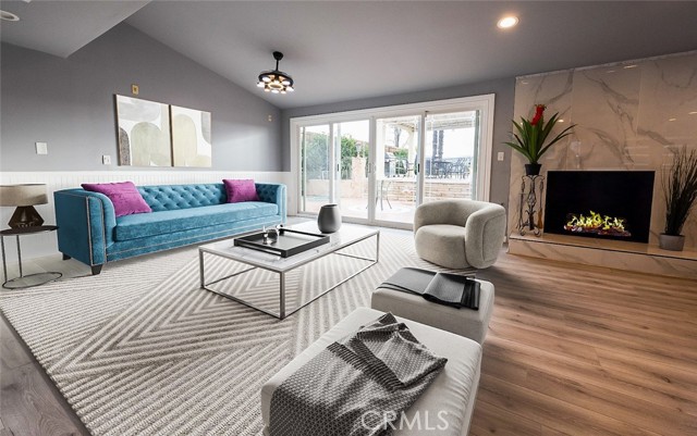 Detail Gallery Image 18 of 24 For 5706 Wallis Ln, Woodland Hills,  CA 91367 - 4 Beds | 4 Baths