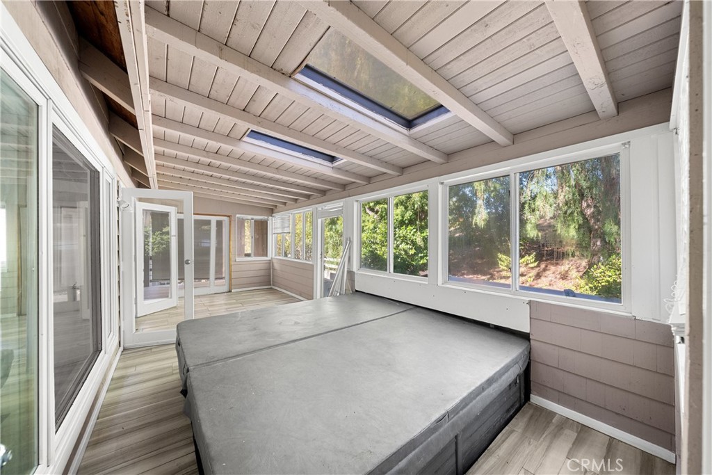 MLS #OC25250415 image #21