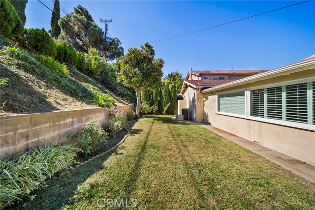 Detail Gallery Image 26 of 29 For 220 Barranca, Monterey Park,  CA 91754 - 3 Beds | 3 Baths