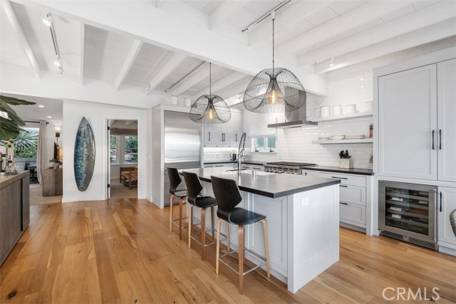 Detail Gallery Image 4 of 46 For 31962 Sunset, Laguna Beach,  CA 92651 - 3 Beds | 1/1 Baths