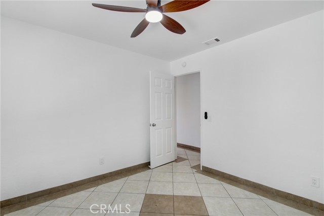 24409 Dunlavy Court, Moreno Valley CA: https://media.crmls.org/medias/e1ade5f3-f6d9-4bcd-8ddc-0bc1b8bc83f8.jpg