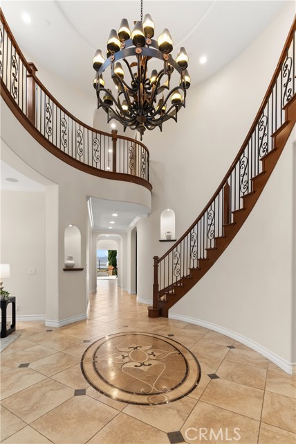 27502 Paseo Boveda, San Juan Capistrano CA: https://media.crmls.org/medias/e1ae84bc-5df1-495a-9854-207b04c66d02.jpg
