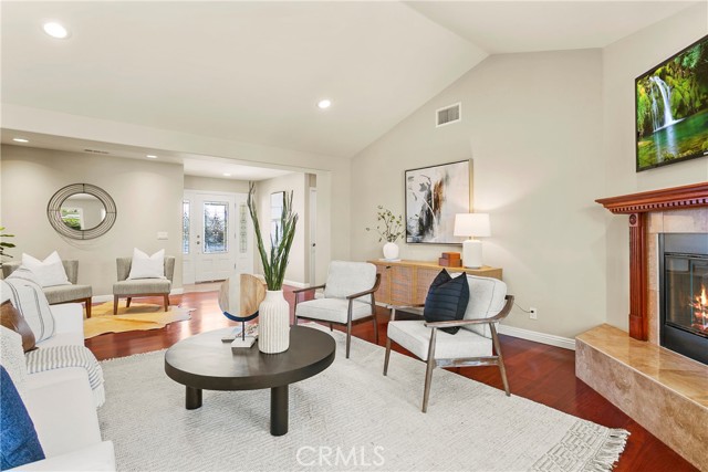1551 Rainbow Drive, North Tustin CA: https://media.crmls.org/medias/e1af7e0d-7c48-429b-ad1d-5c20ed144f6f.jpg