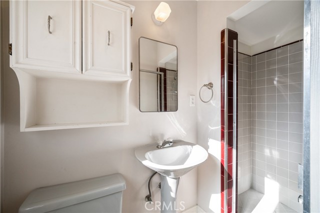 Detail Gallery Image 11 of 38 For 5306 Halison St, Torrance,  CA 90503 - 4 Beds | 3/1 Baths