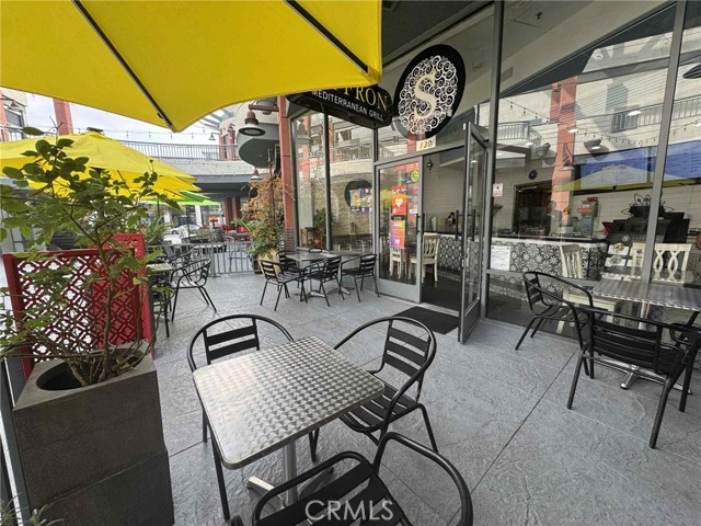 245 Pine Ave Avenue, Long Beach CA: https://media.crmls.org/medias/e1b01fb4-4bfa-4499-bc6c-3e64c76d329d.jpg