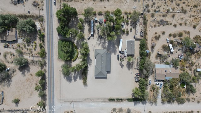 Detail Gallery Image 4 of 41 For 10298 Custer Ave, Lucerne Valley,  CA 92356 - 5 Beds | 3/1 Baths