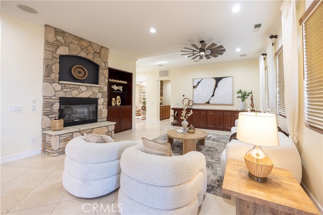 12920 Evermay Court, Rancho Cucamonga CA: https://media.crmls.org/medias/e1b0744a-b1ba-452c-a08c-53d61e4cba88.jpg