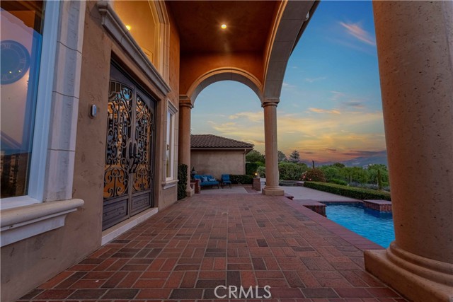 6805 Aviano Drive, Camarillo CA: https://media.crmls.org/medias/e1b085e5-f602-4ab1-af2c-89326a7d576d.jpg