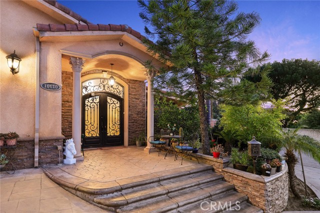 Detail Gallery Image 6 of 63 For 10610 Oak Tree Way, Sunland,  CA 91040 - 5 Beds | 4 Baths