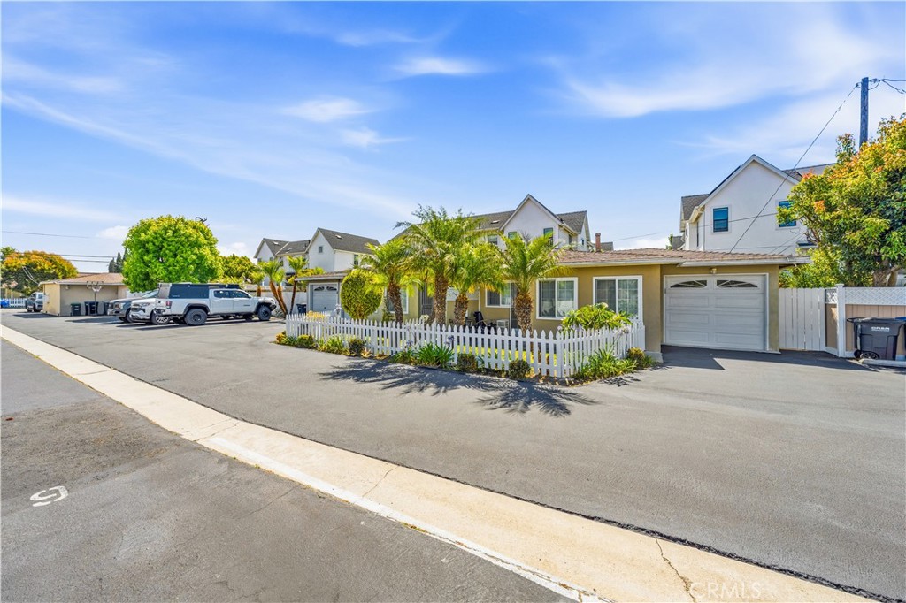 MLS #OC26116869 image #9