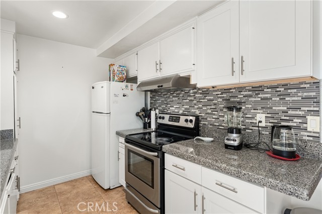 14802 Newport Avenue, Tustin CA: https://media.crmls.org/medias/e1b14514-6064-4a46-87ca-66f45835771c.jpg