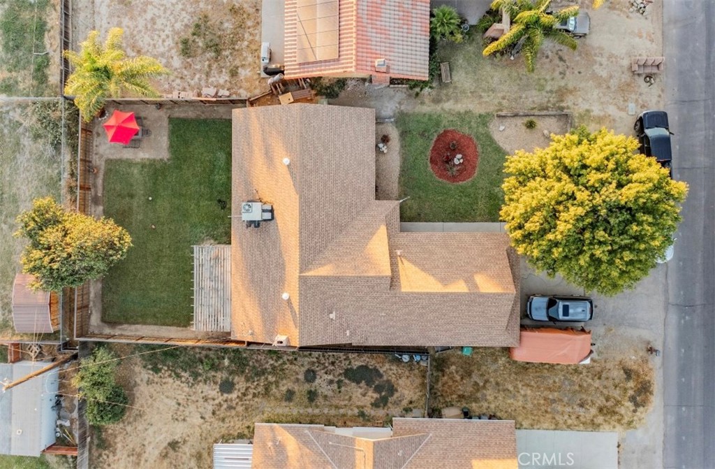 https://media.crmls.org/medias/e1b16f5f-044f-4d1d-8a94-6321ab077395.jpg?preset=X-Large