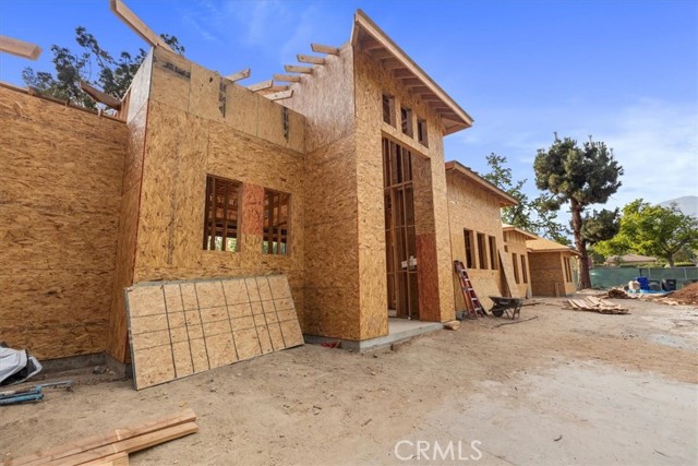 1629 N Palm Avenue, Upland CA: https://media.crmls.org/medias/e1b182d7-a073-4c58-a3ff-d0ae2fe3dca3.jpg