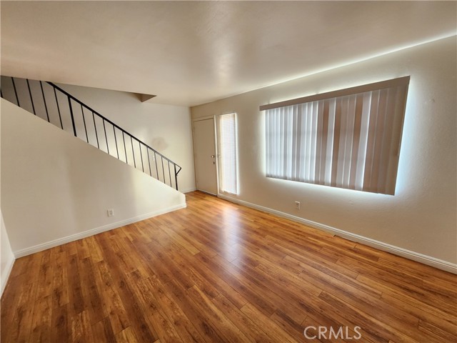 Detail Gallery Image 3 of 16 For 130 E Merrill Ave, Rialto,  CA 92376 - 2 Beds | 1/1 Baths