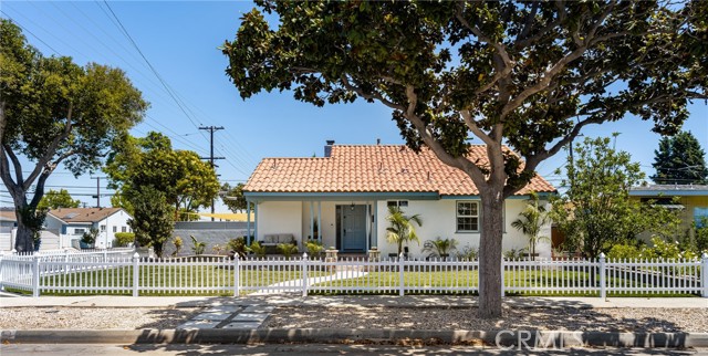 3684 Woodruff Avenue, Long Beach, California 90808, 3 Bedrooms Bedrooms, ,2 BathroomsBathrooms,Single Family Residence,For Sale,Woodruff,OC24169490