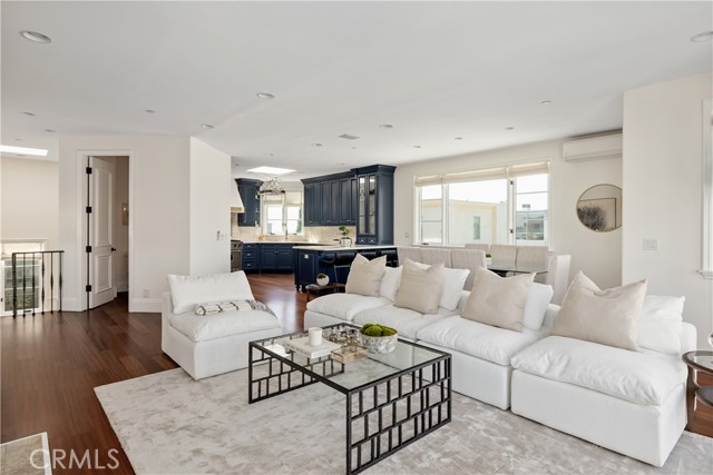 2211 Vista Drive, Manhattan Beach, California 90266, 3 Bedrooms Bedrooms, ,3 BathroomsBathrooms,Residential,Sold,Vista,SB21197291