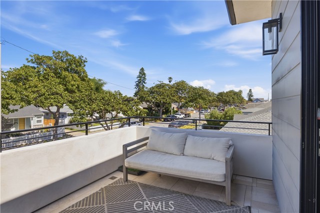 Detail Gallery Image 32 of 41 For 2504 Fisk Ln, Redondo Beach,  CA 90278 - 4 Beds | 3/1 Baths