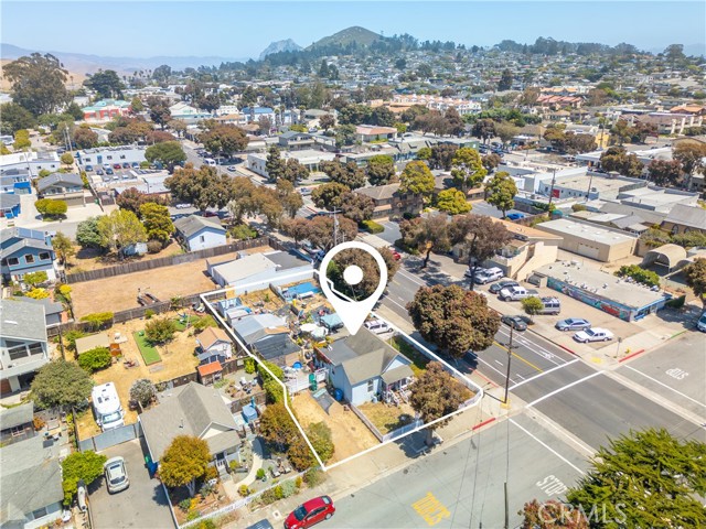 904 Monterey, Morro Bay CA: https://media.crmls.org/medias/e1b3c0ae-d58c-426c-bd1c-f0d41b28fecb.jpg