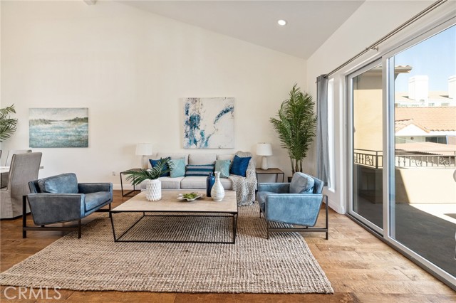 1915 Grant Avenue, Redondo Beach, California 90278, 3 Bedrooms Bedrooms, ,3 BathroomsBathrooms,Residential,Sold,Grant Avenue,SB21231210