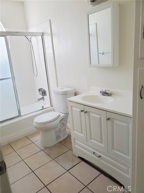Detail Gallery Image 9 of 9 For 15807 Landmark Dr #1,  Whittier,  CA 90604 - 2 Beds | 1 Baths
