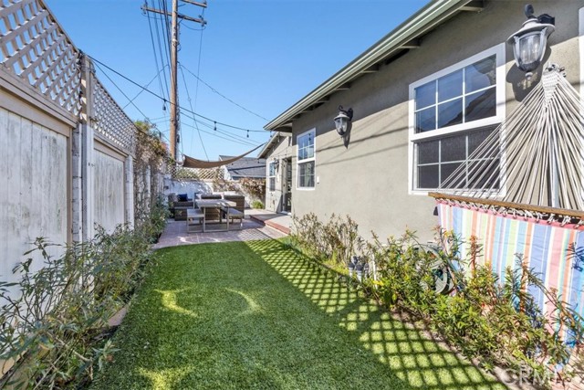 1142 21st Street, Manhattan Beach, California 90266, 3 Bedrooms Bedrooms, ,1 BathroomBathrooms,Residential,Sold,21st Street,SB22021761
