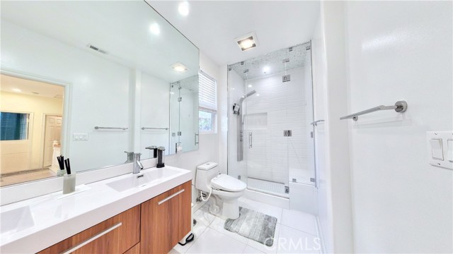 Detail Gallery Image 20 of 48 For 644 Milford, Los Angeles,  CA 90042 - 4 Beds | 3/1 Baths