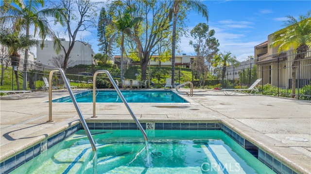 Detail Gallery Image 34 of 42 For 9502 via Salerno, Burbank,  CA 91504 - 2 Beds | 3 Baths