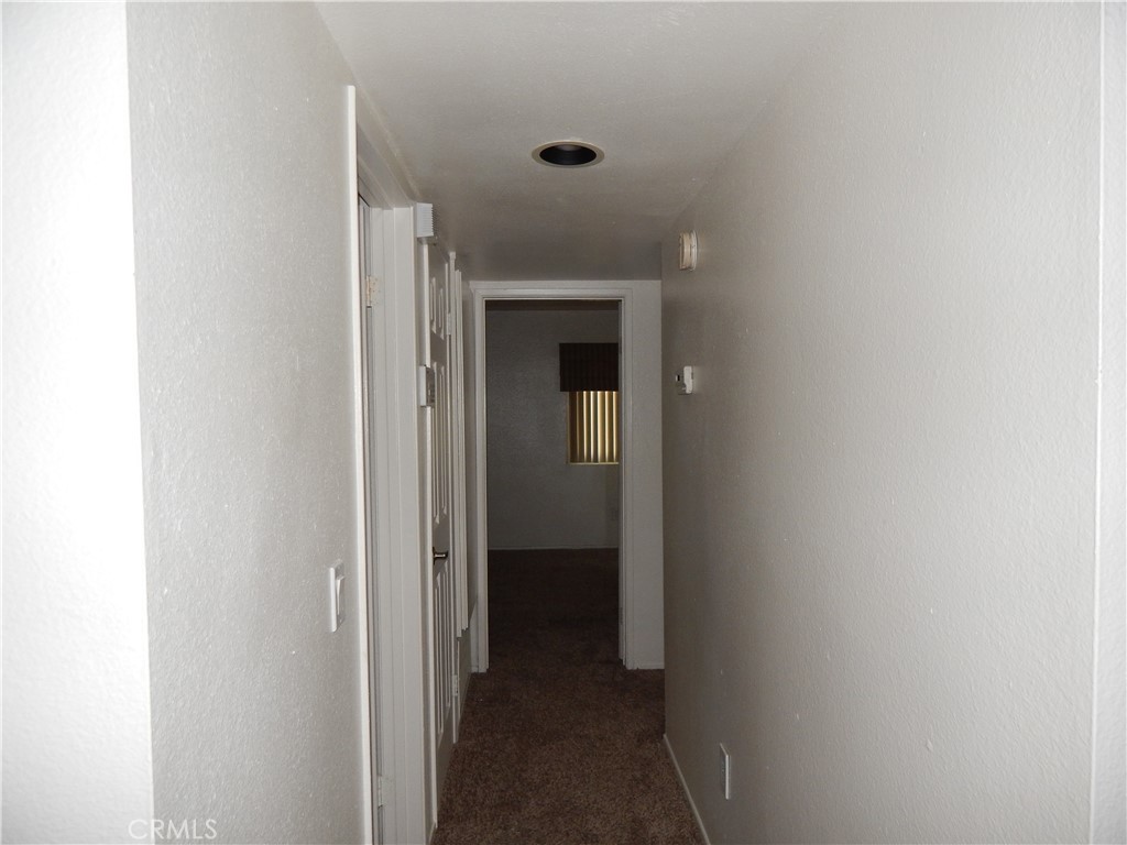 https://media.crmls.org/medias/e1b5e6de-0448-443a-8b7c-0cc1d1f9ed26.jpg?preset=X-Large