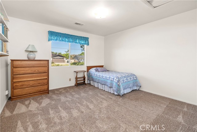 274 N Hemet Street, Hemet CA: https://media.crmls.org/medias/e1b6094a-2834-432e-82e0-85f4840e74f8.jpg