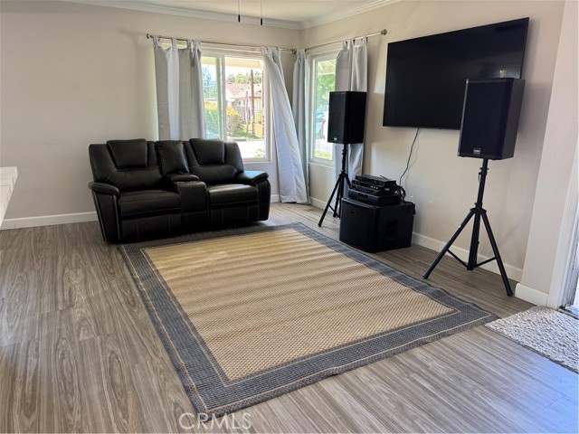 Detail Gallery Image 3 of 12 For 1183 Woodrail Dr, Vista,  CA 92083 - 3 Beds | 2 Baths