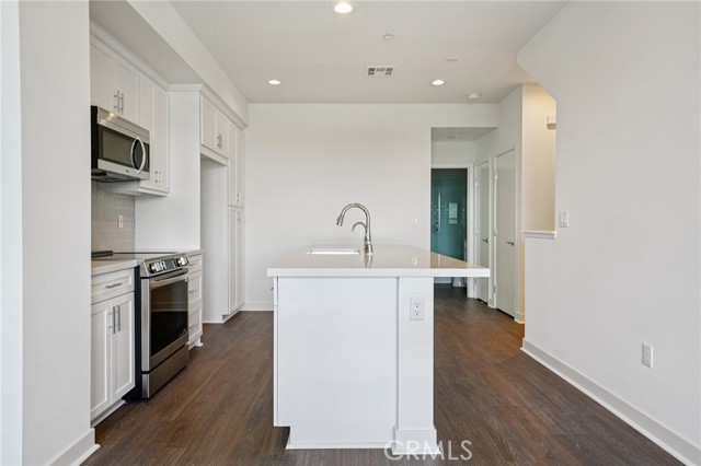 Detail Gallery Image 9 of 37 For 119 N First Ave, Upland,  CA 91786 - 3 Beds | 3/1 Baths