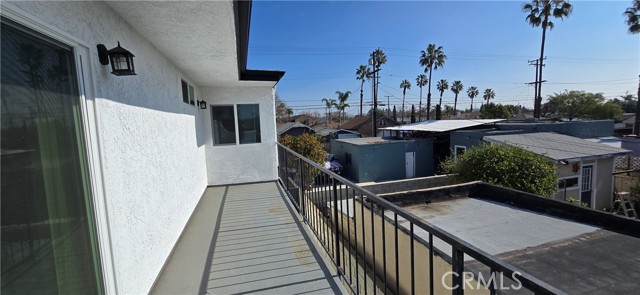 840 S Anaheim Boulevard, Anaheim CA: https://media.crmls.org/medias/e1b7124d-ec36-4609-a18e-e9efda168a8d.jpg