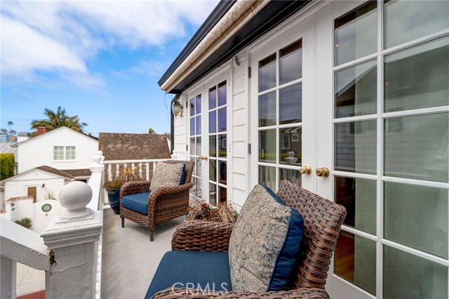 Detail Gallery Image 49 of 70 For 2025 E Balboa, Newport Beach,  CA 92661 - 4 Beds | 4 Baths