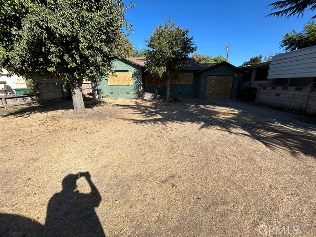 Detail Gallery Image 1 of 17 For 212 Sonoma Ave, Chowchilla,  CA 93610 - 2 Beds | 1 Baths