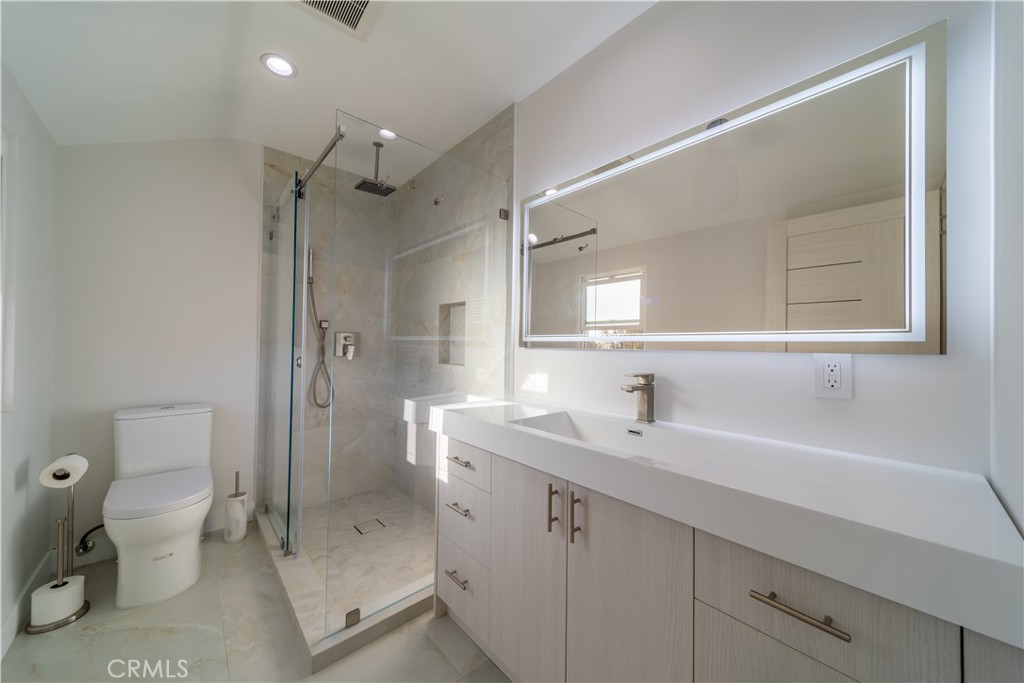 902 E WALNUT AvenueBurbank img 29