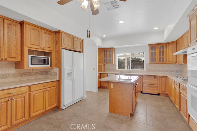 Detail Gallery Image 15 of 58 For 19265 Kanbridge, Apple Valley,  CA 92308 - 3 Beds | 2 Baths