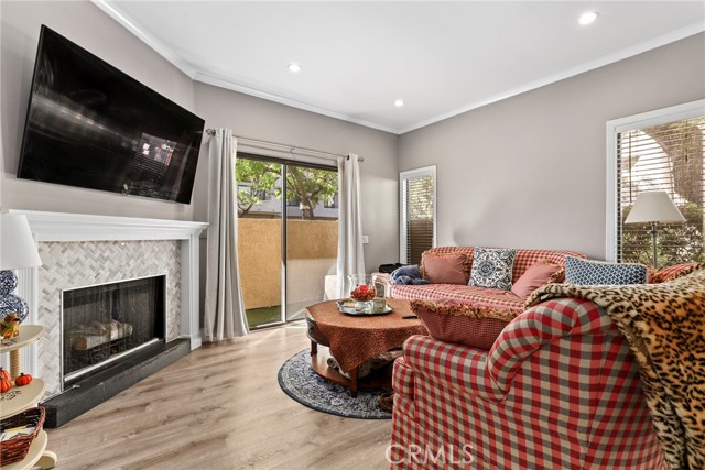 Detail Gallery Image 2 of 23 For 87 Mcafee Ct, Thousand Oaks,  CA 91360 - 3 Beds | 2 Baths