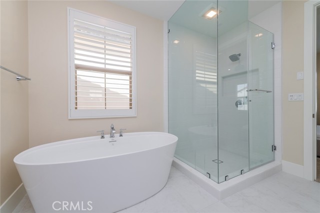 Detail Gallery Image 39 of 56 For 58 Longchamp, Irvine,  CA 92602 - 4 Beds | 4/1 Baths