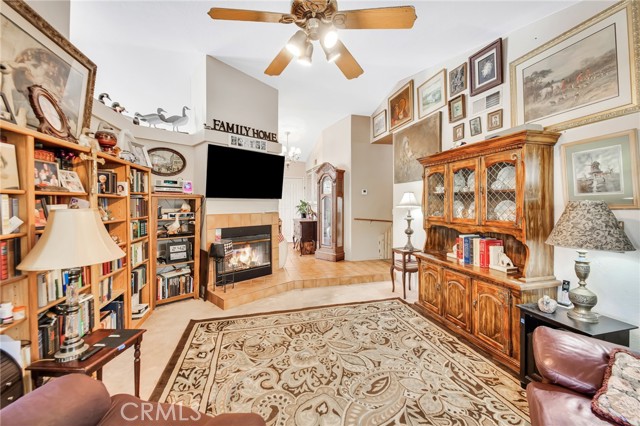 Detail Gallery Image 12 of 32 For 3171 Angeleno Pl, Palmdale,  CA 93551 - 3 Beds | 2 Baths