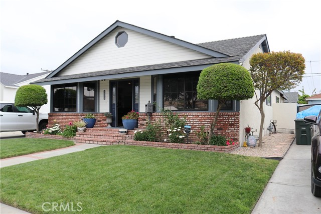 Image 2 for 5516 Blackthorne Ave, Lakewood, CA 90712