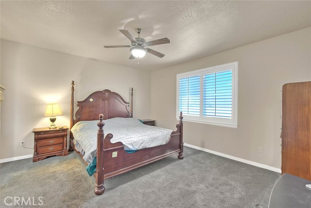 15095 Douglas Street, Apple Valley CA: https://media.crmls.org/medias/e1ba72aa-5759-432f-b29e-896434f03d22.jpg