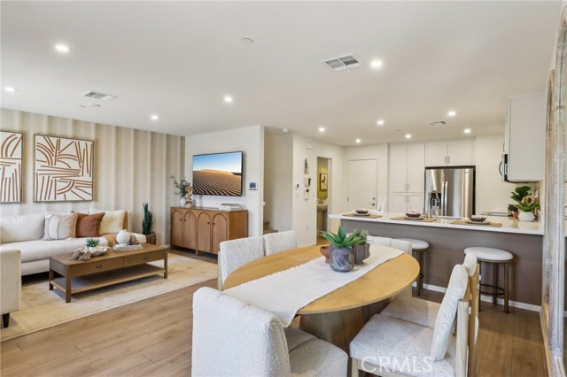 6392 Sierra Vista Lane, Fontana CA: https://media.crmls.org/medias/e1ba9810-c0ef-4504-9bf1-7a49151ce2c3.jpg
